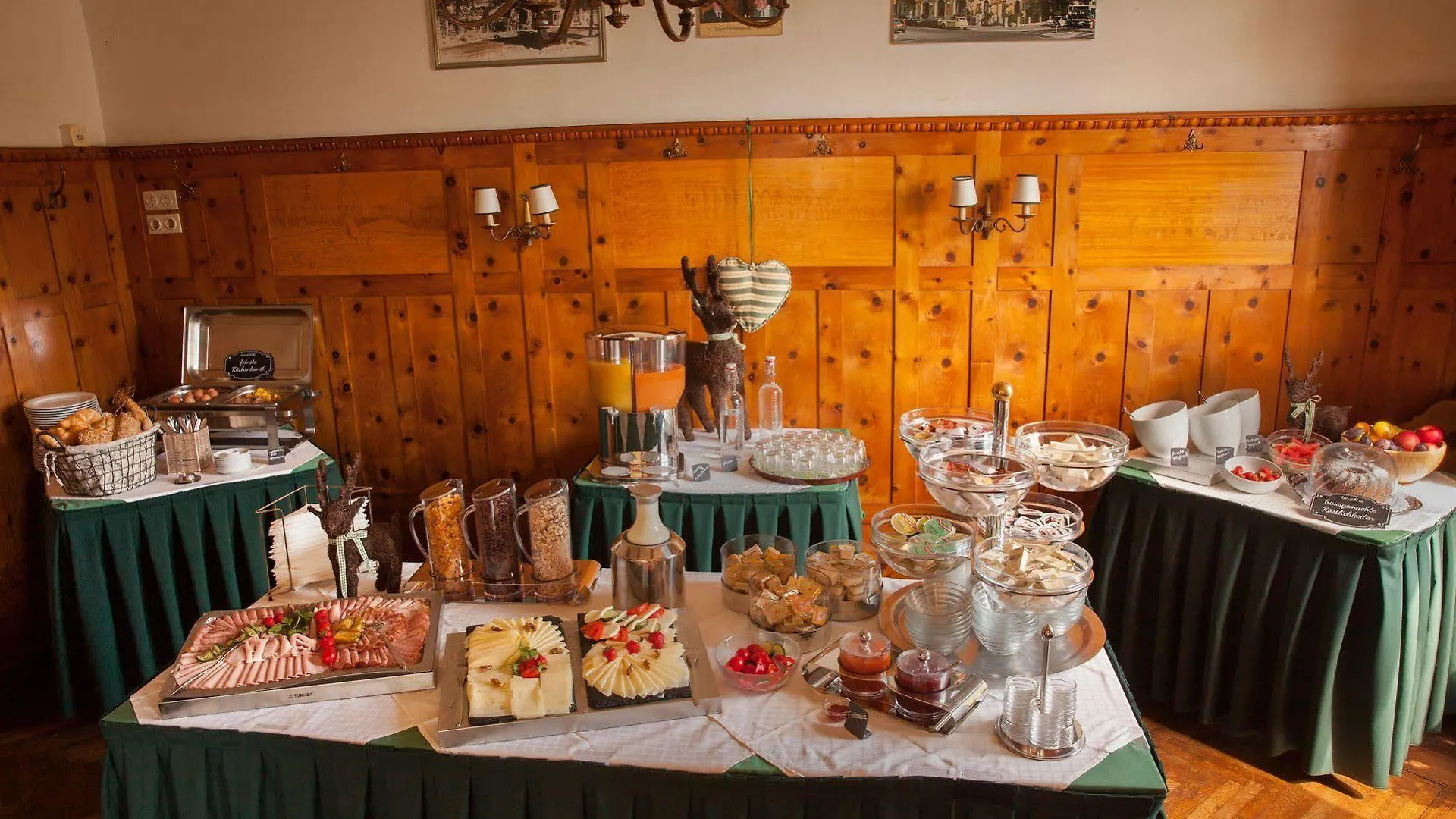 Hotel Bergwirt Schoenbrunn Wenen