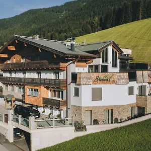 https://hotel-birkenhof.saalbachhinterglemmhotels.com