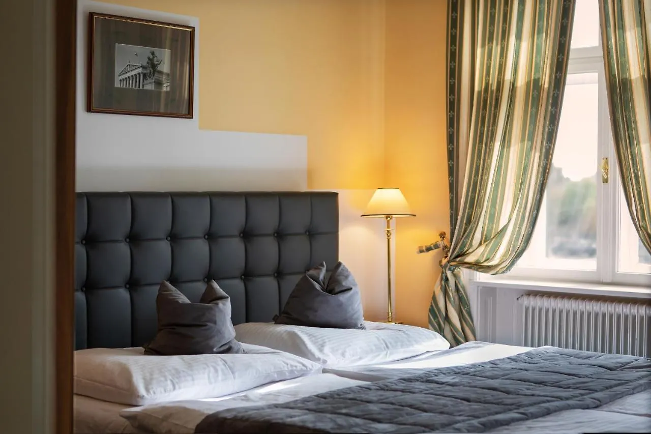 Hotel Bergwirt Vienna