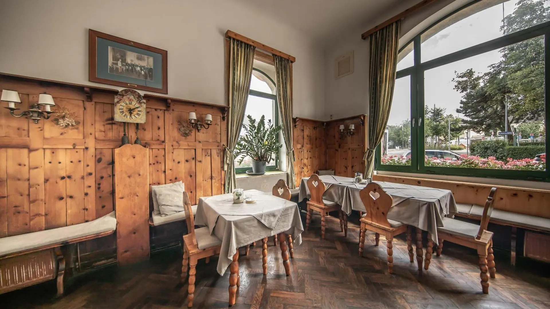 Hotel Bergwirt Vienna