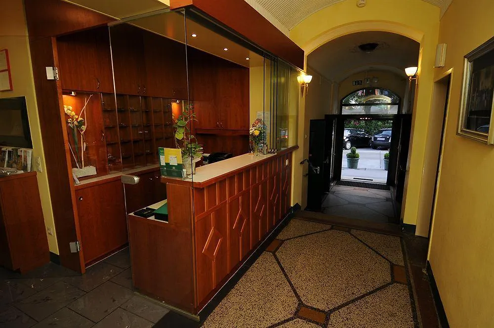Hotel Bergwirt Vienna 3*,