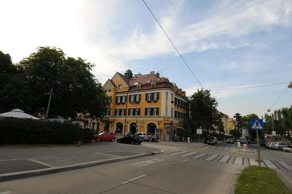 Hotel Bergwirt Vienna