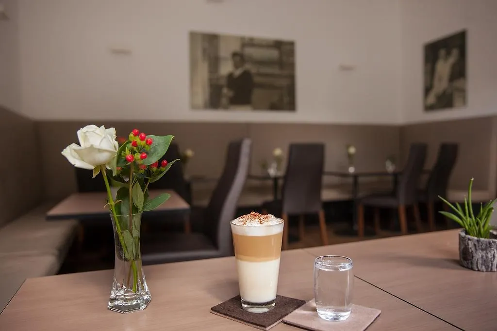 Hotel Bergwirt Vienna 3*,  Austria
